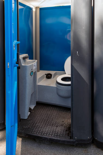 Portable Toilet Options We Offer in Miles, TX